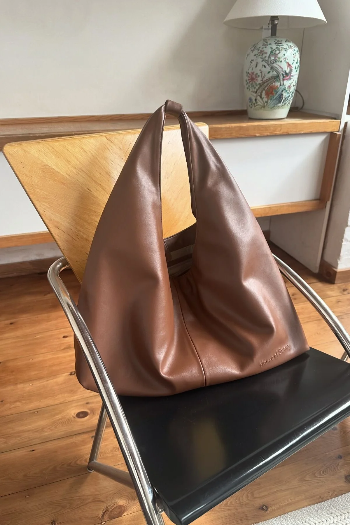 【emis】25HS新作★SWIM SLING BAG EMIS Unisex Sling Bag Swim | Central Online